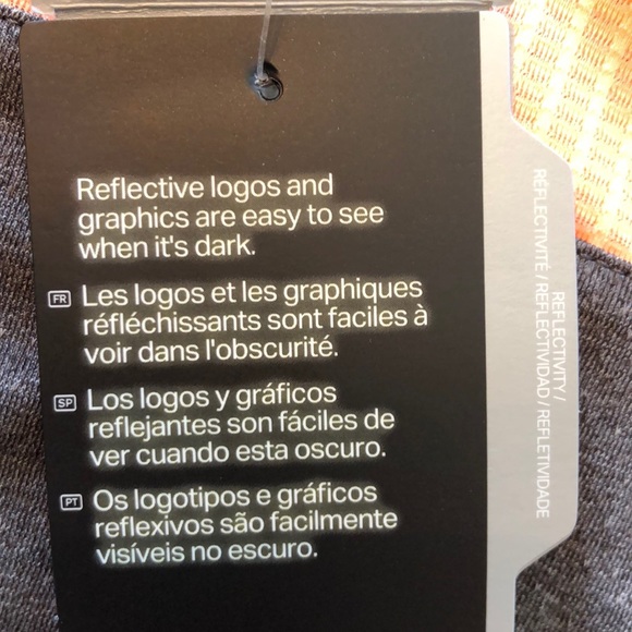 ⬇️🎁NWT | Under Armour | M | Heatgear training top - Picture 7 of 8